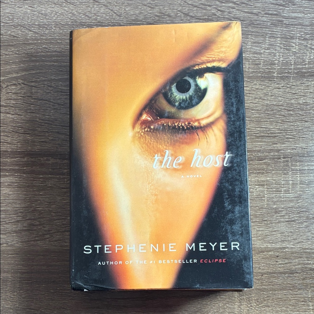 Used The Host by Stephenie Meyer Hardcover